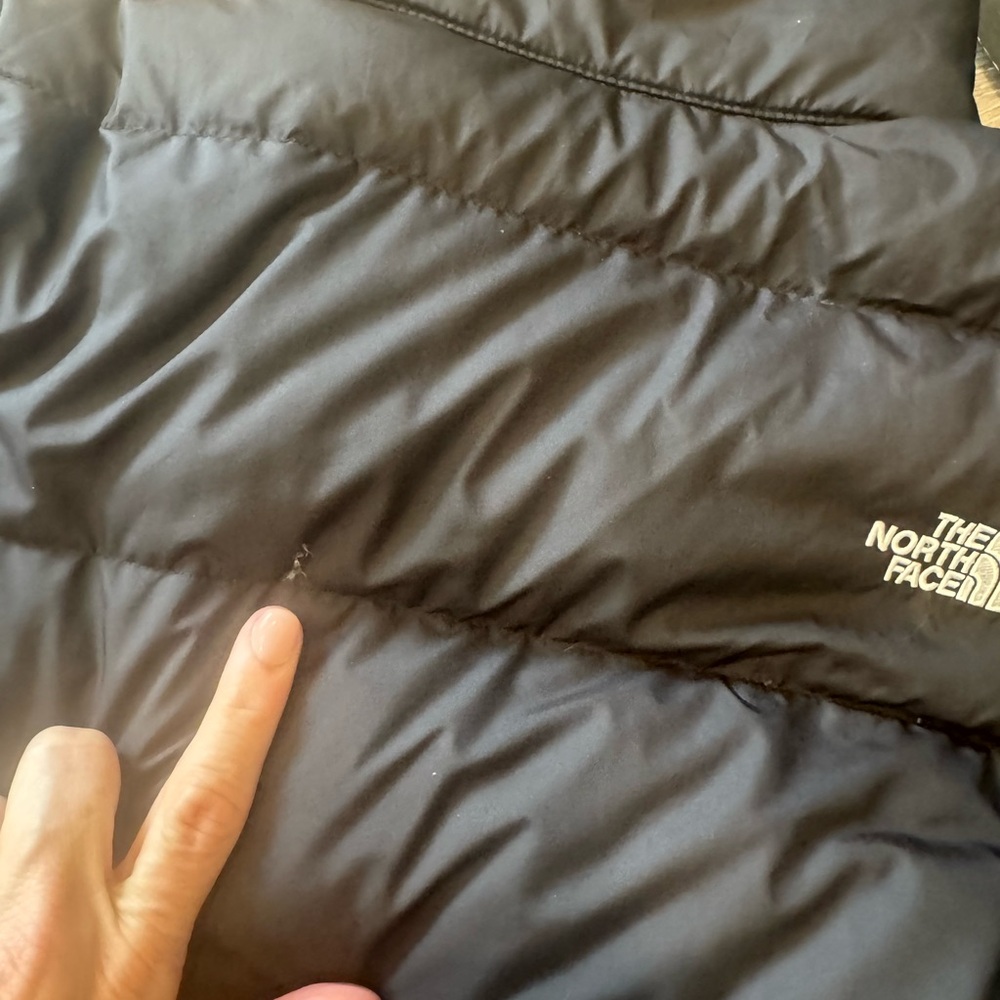 Women’s North Face Black Quilted Jacket 550 - Sz Small View 3